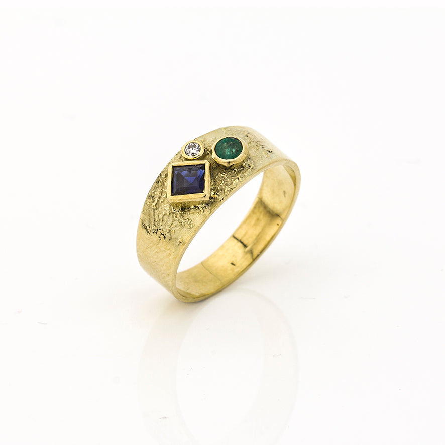 Gelbgoldring mit Safir, Smaragd & Brillant