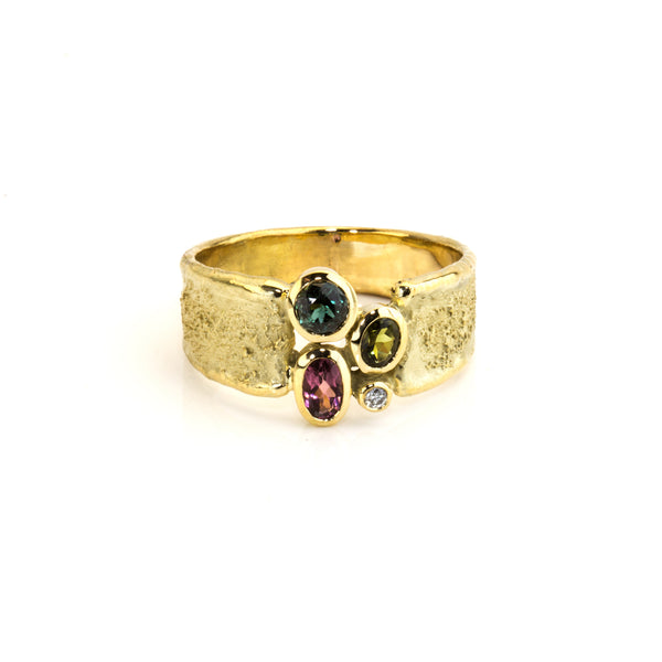 Gelbgoldring mit Turmalinen und Brillanten