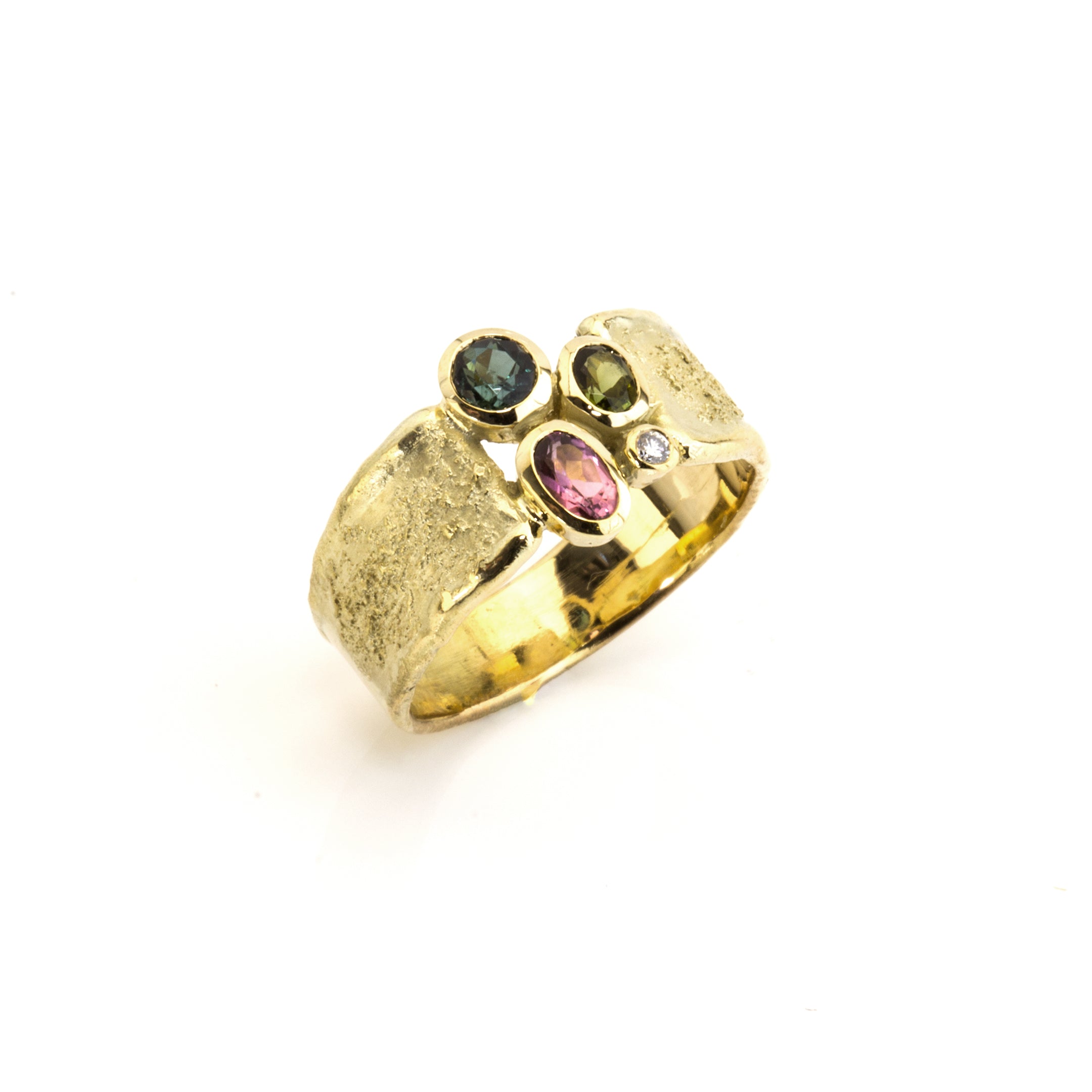 Gelbgoldring mit Turmalinen und Brillanten