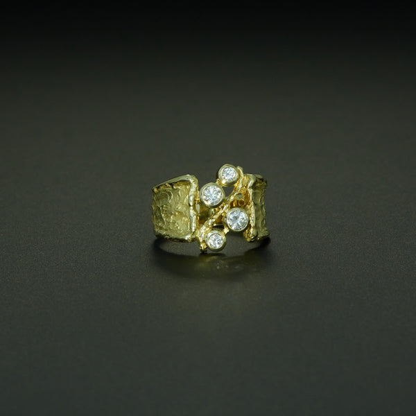 Gelbgoldring mit Brillanten