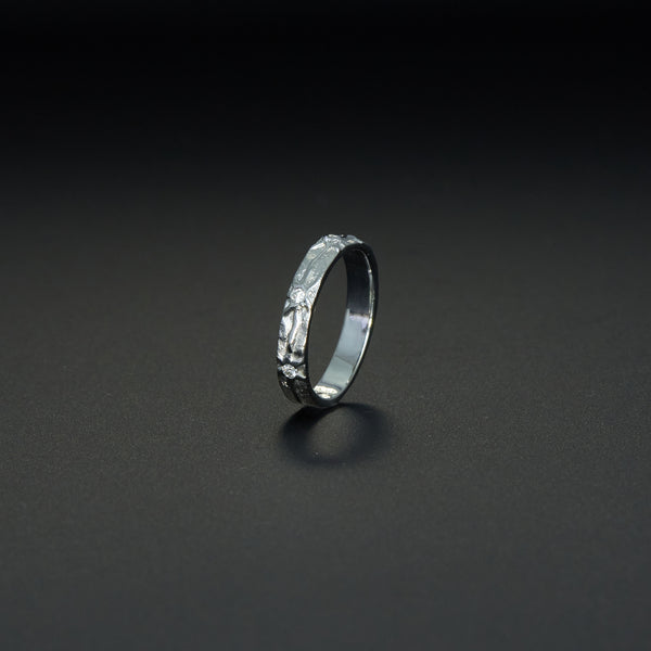 Ring 'Vulkan' aus Gelbgold mit Brillanten