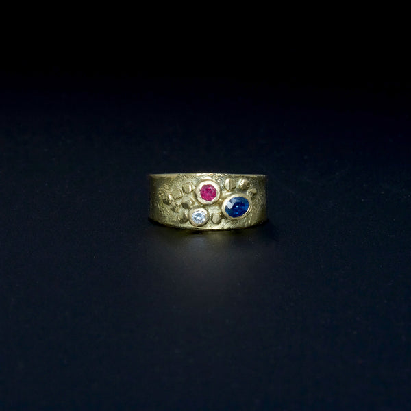 Gelbgoldring mit Safir, Rubin & Brillant