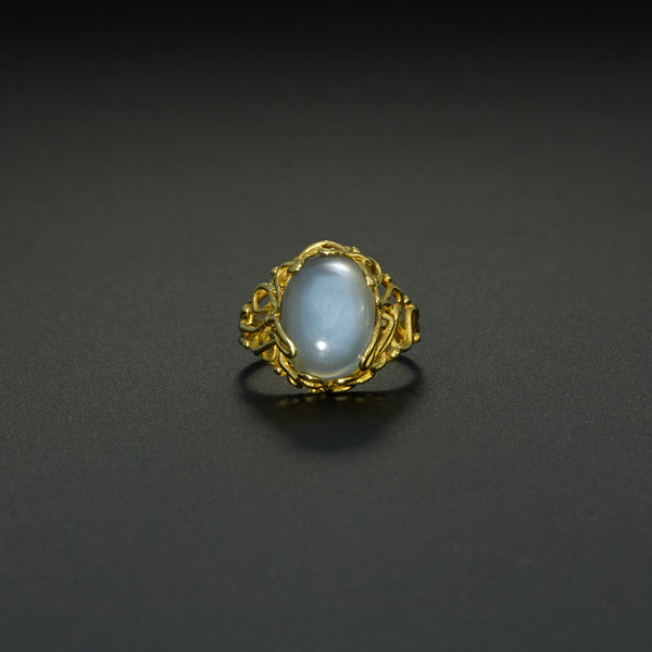 Ring mit Mondstein und Gelbgold