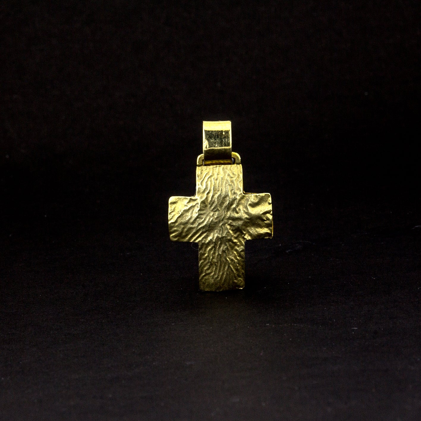 Kreuzanhänger 'Lava', 28x17mm | 585 Gelbgold