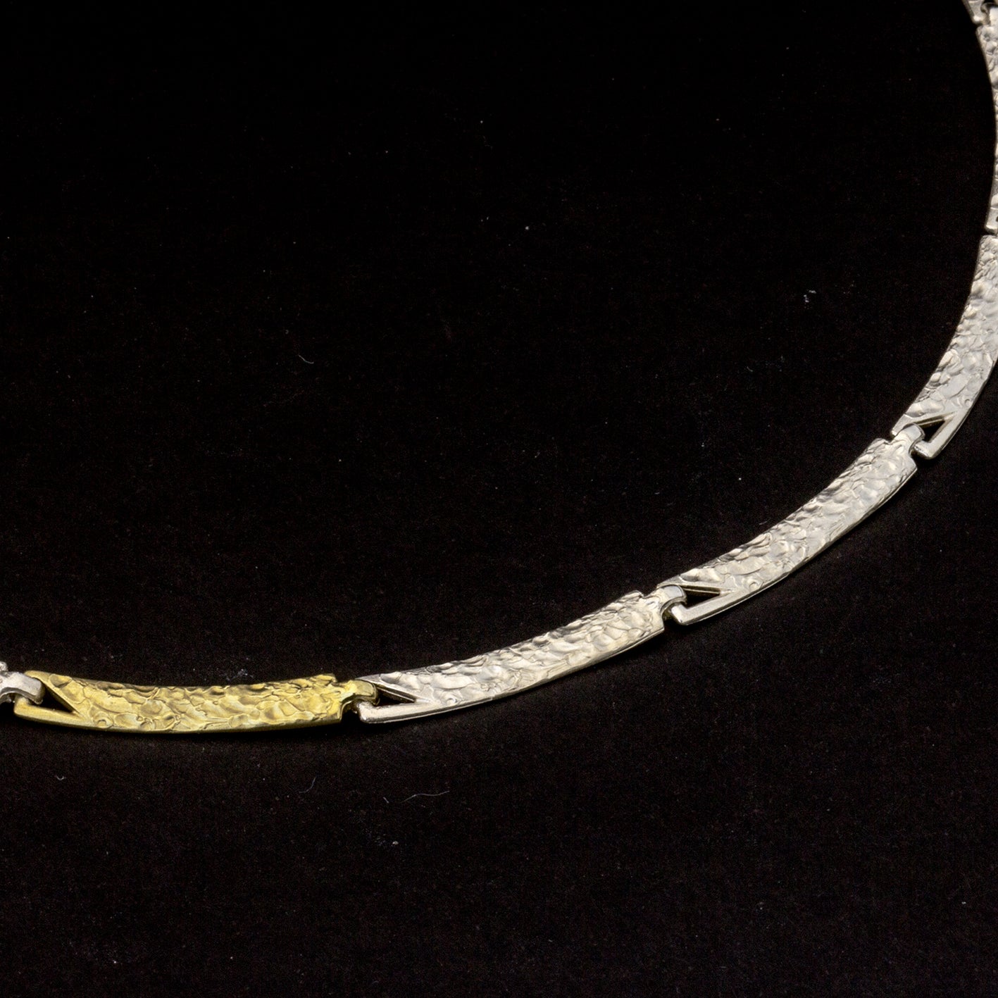 Kette 'Lava' aus Sterling Silber mit einem Gelbgoldteil