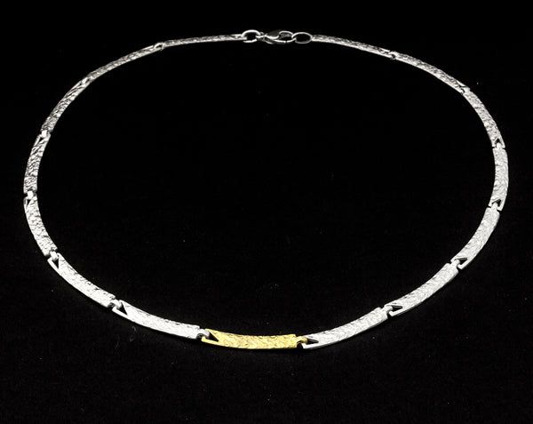 Kette 'Lava' aus Sterling Silber mit einem Gelbgoldteil